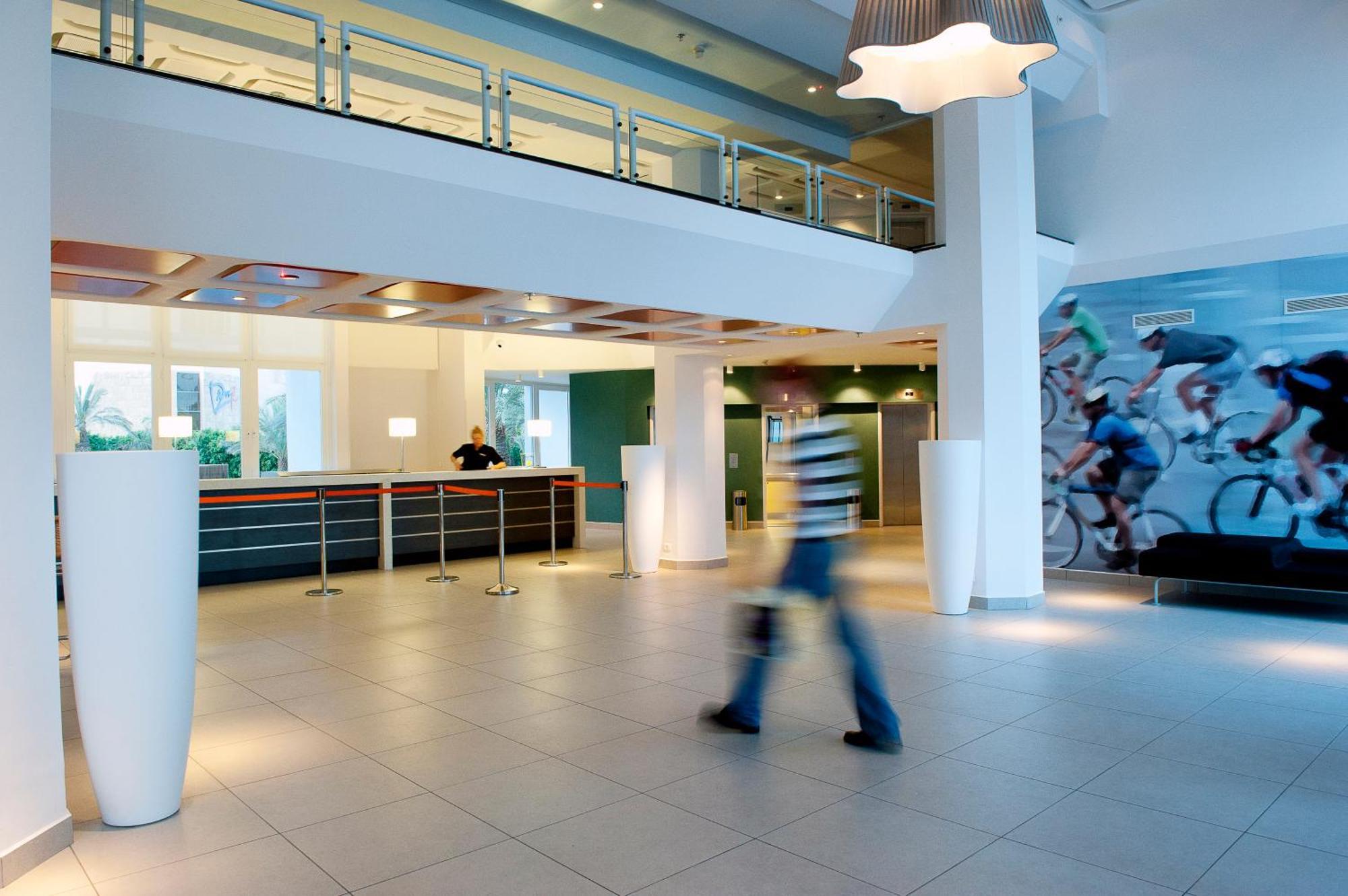 Sport Club By Isrotel Collection Eilat Bagian luar foto